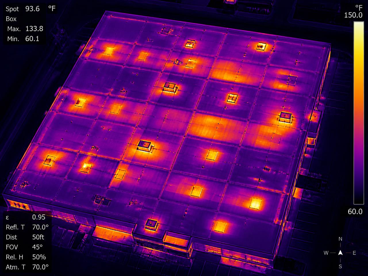 Detailed thermal roof image showing warmer and cooler zones around rooftop equipment